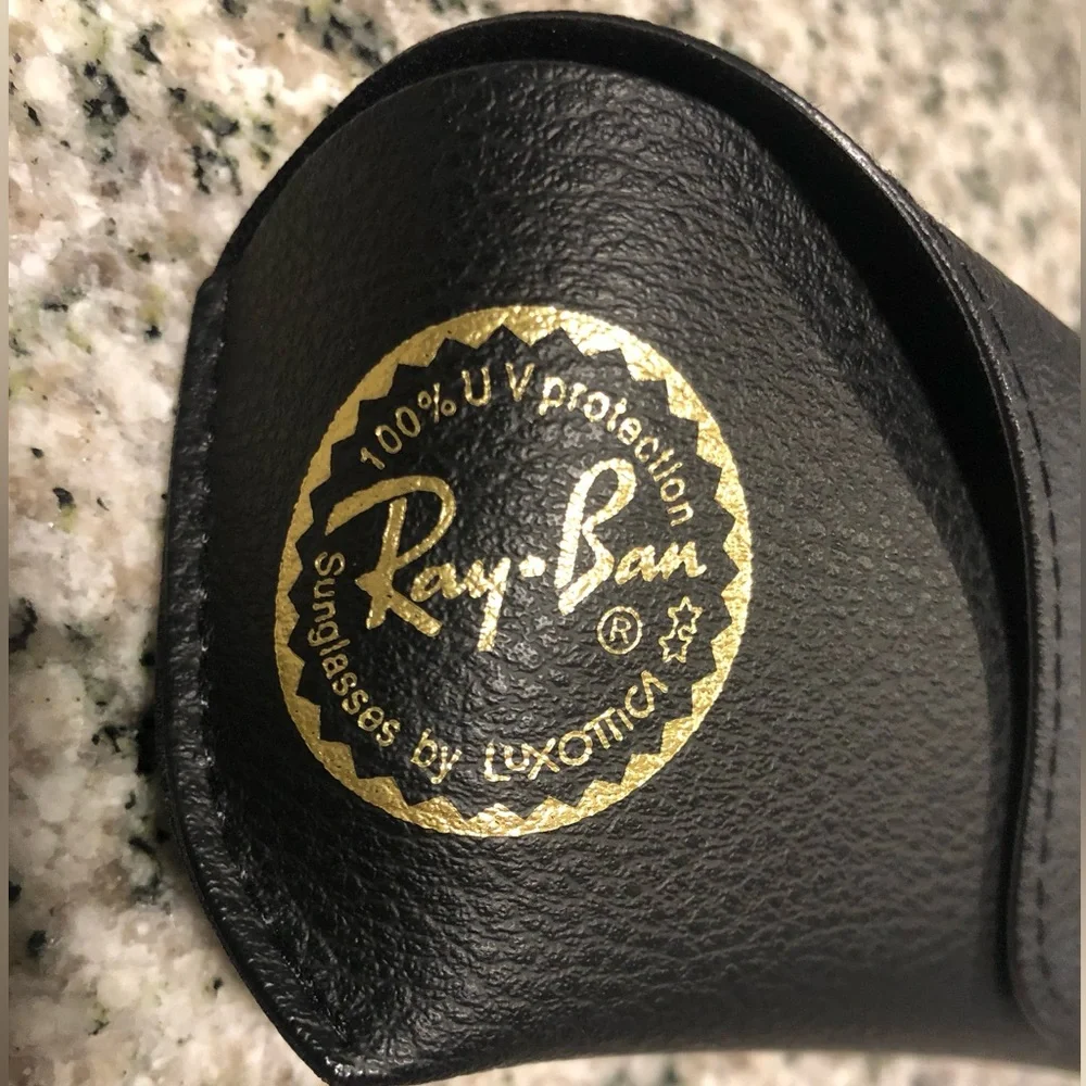 Ray Ban Aviator Sunglass  Protective Case And Cleaning Cloth Black EUC